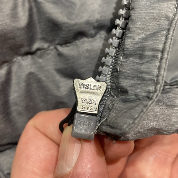 32 Degrees Insulated Down Vest in Grey Size Large - Picture 5 of 6